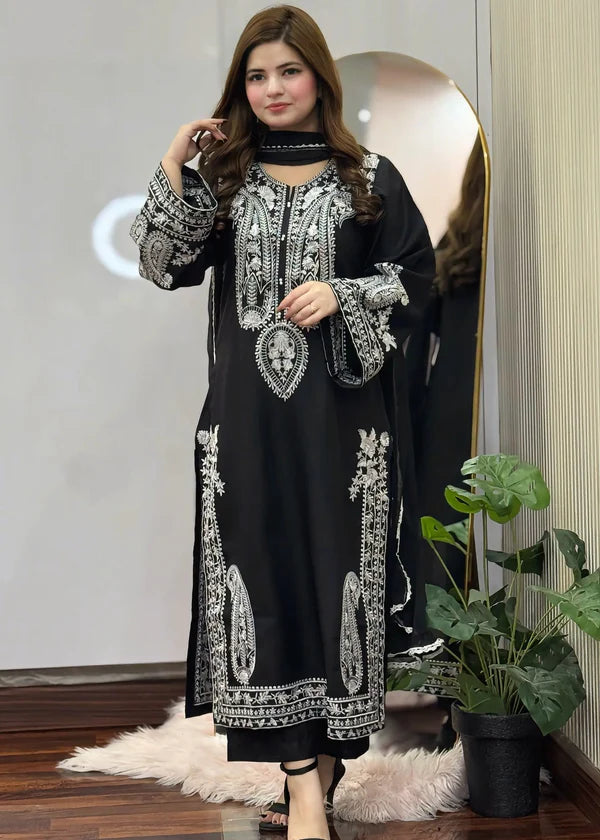 Black & White Embroidered 3-Piece Lawn Suit – Elegant Summer Collection
