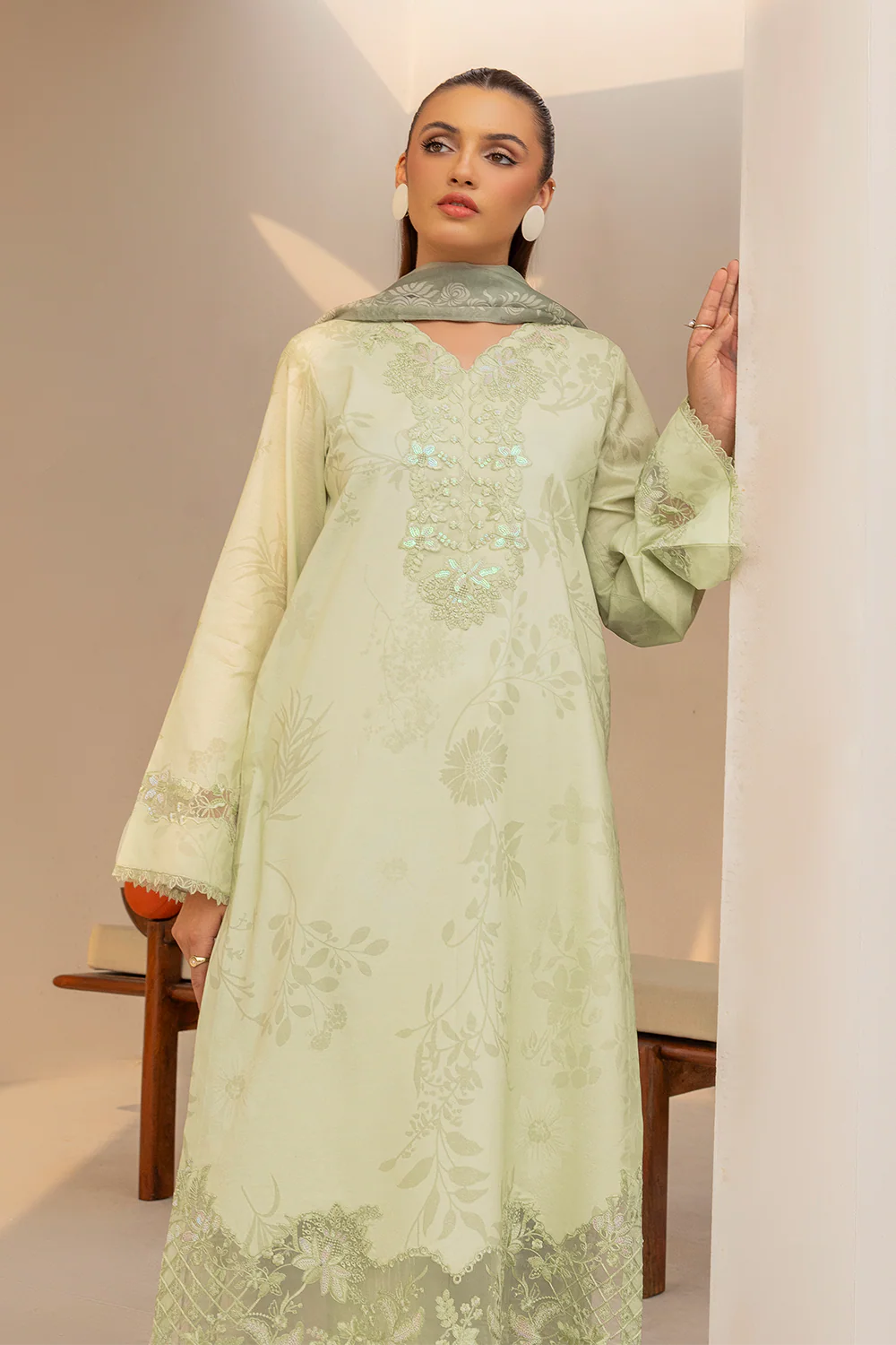 Embroidered Lawn - DT-25-05