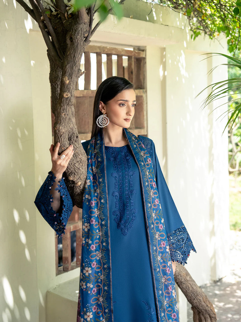 Royal Navy Blue Embroidered 3-Piece Summer Suit