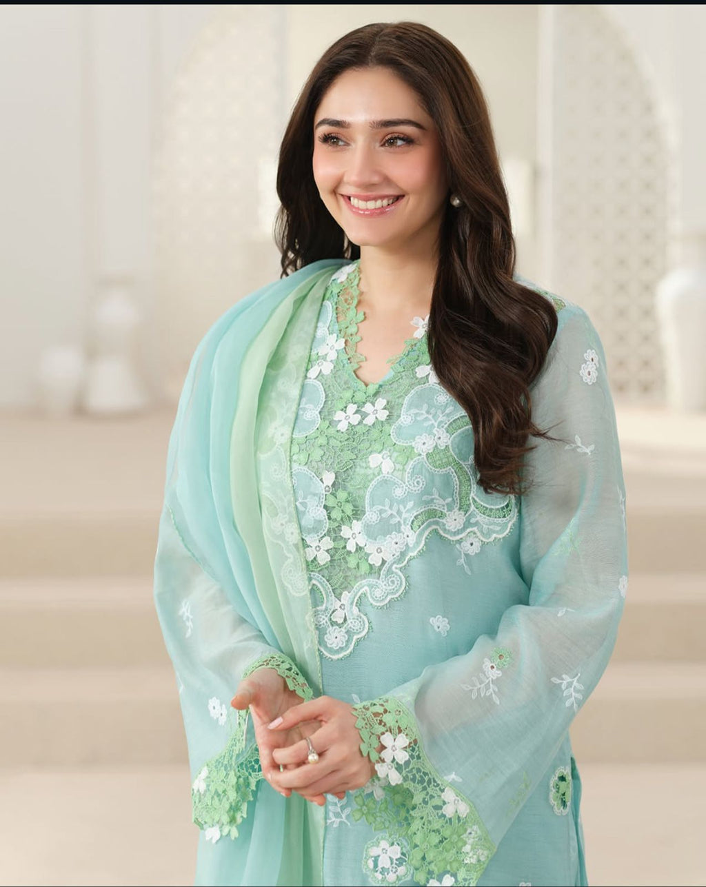 3PC Lawn Embroidered Suit Set