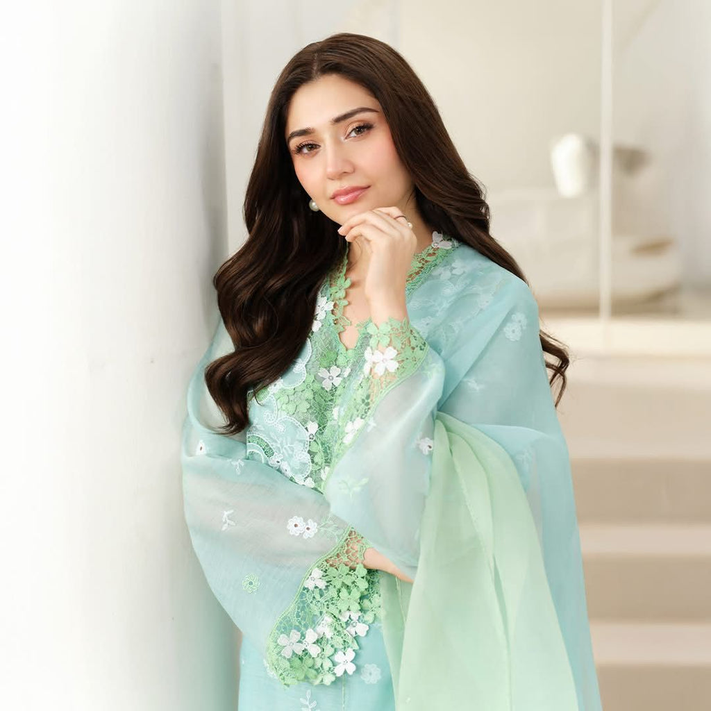 3PC Lawn Embroidered Suit Set